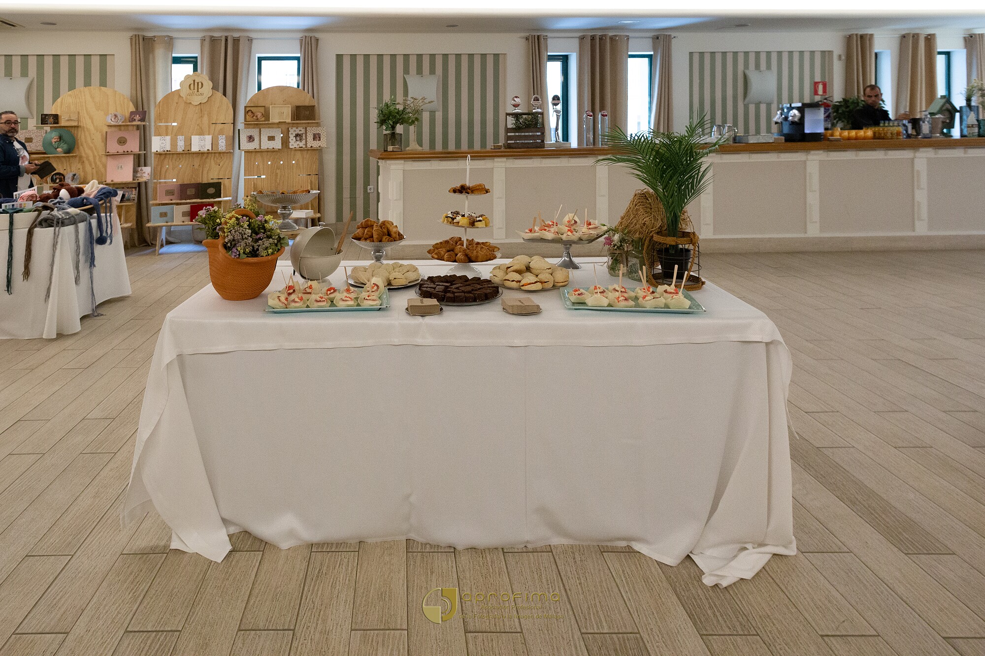 CE13B948-0CBA-4BE9-9B5F-C73A5A168BF4