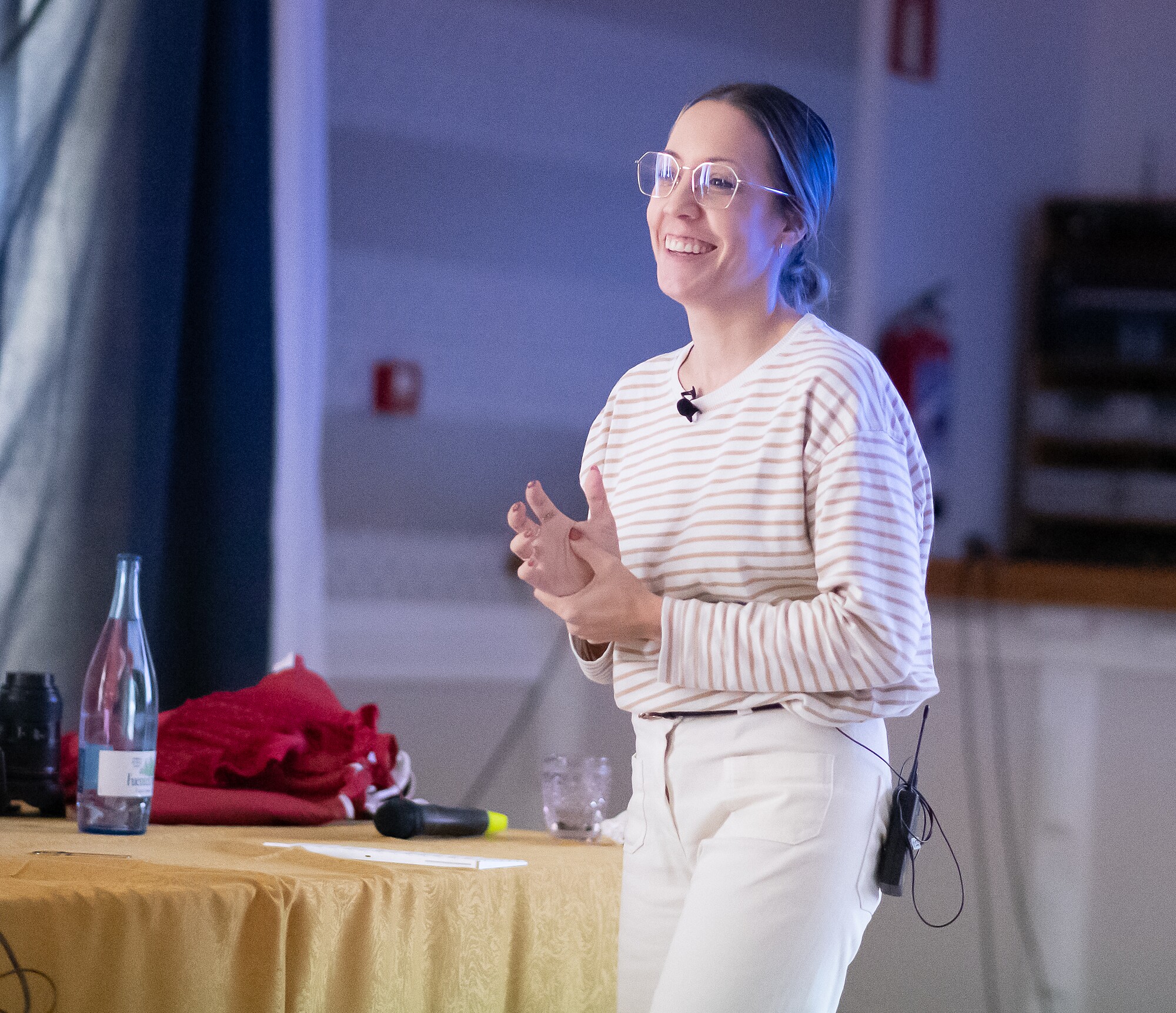 DE9216EF-A17D-40BD-AC6C-6BFB410C8D51